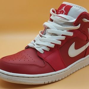 Jordan 1 Mid Gym Red - Size 8.5